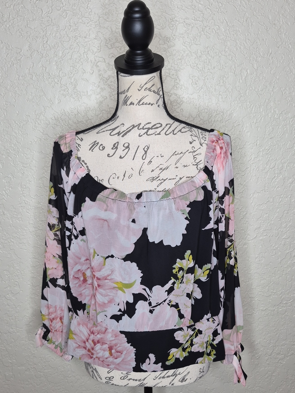 New York‎ & Company Floral Top Size XL